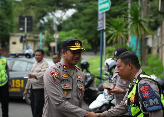 Wakapolres Kediri Kota Sidak Pengamanan Wisata Pagora dan Selomangkleng  Deskri