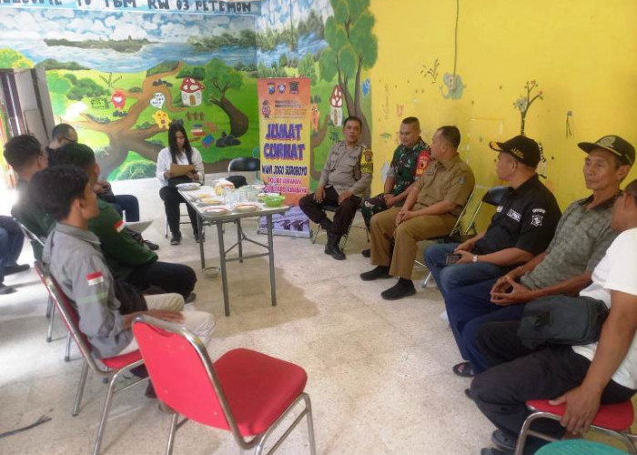 Polsek Sawahan Gelar 'Jumat Curhat' di Kelurahan Petemon Surabaya, Tekankan Pengawasan Anak dan Waspada Aksi 3