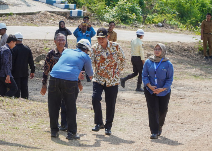 Pemanfaatan Energi Terbarukan, Pionir Ramah Lingkungan di Lamongan