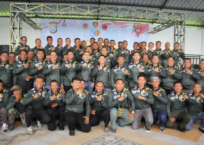 Kapolres Kediri Kota Rayakan HUT ke-80 Brimob dengan Potong Tumpeng