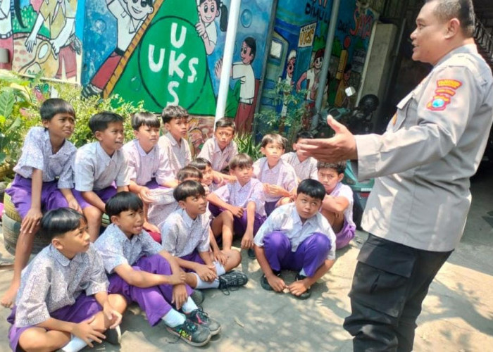 Cegah Kenakalan Remaja Sejak Dini, Polsek Wiyung Edukasi Siswa SD Jajartunggal III Surabaya