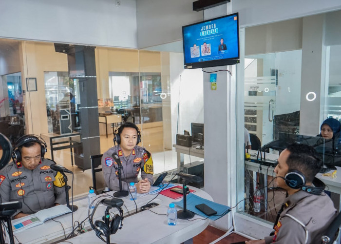 Polres Jember Rajut Keamanan Nataru Lewat Dialog On-air, Prioritaskan Sterilisasi Gereja hingga Kesiapan ETLE