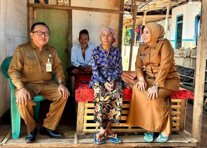 Wabup Situbondo Sambangi Korban Dugaan Sabotase Bansos PKH Tiga Tahun