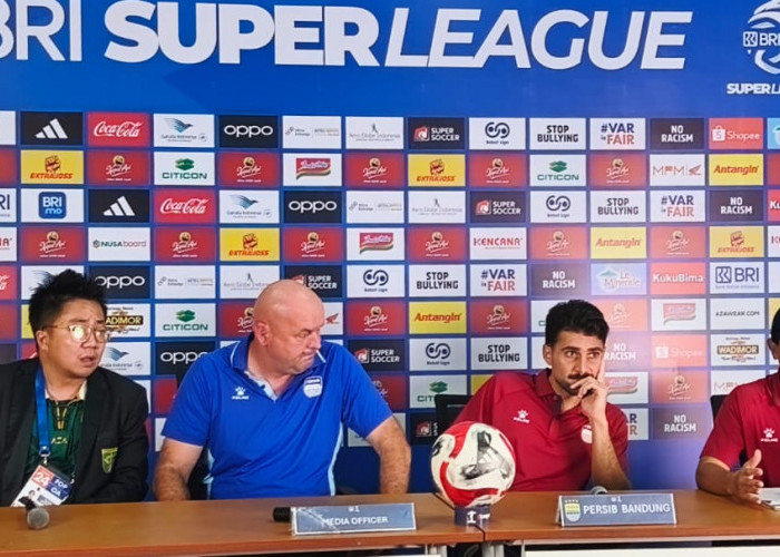 Bojan Hodak Pilih Bungkam Usai Persib Ditahan Imbang Persebaya 