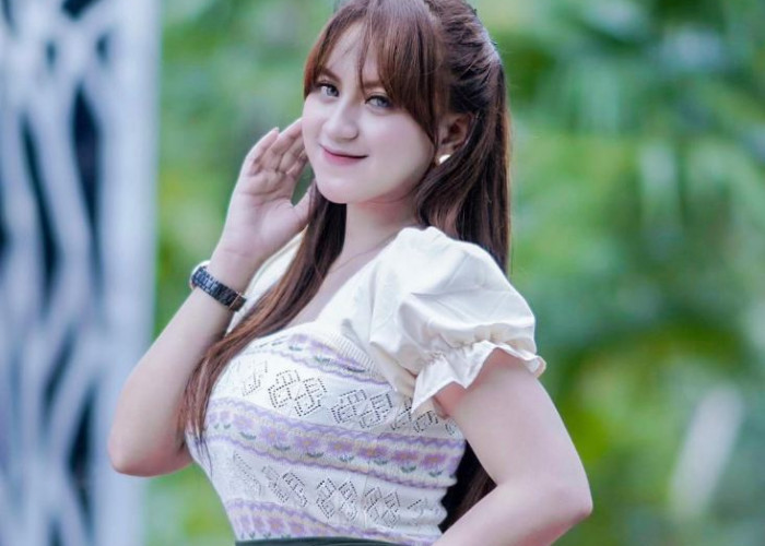 Profil Indri Ananda, Pedangdut Muda Asal Nganjuk yang Juga Mahasiswi Hukum