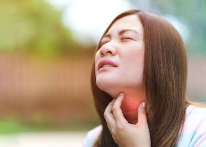 3 Cara Mengatasi Tenggorokan yang Kering
