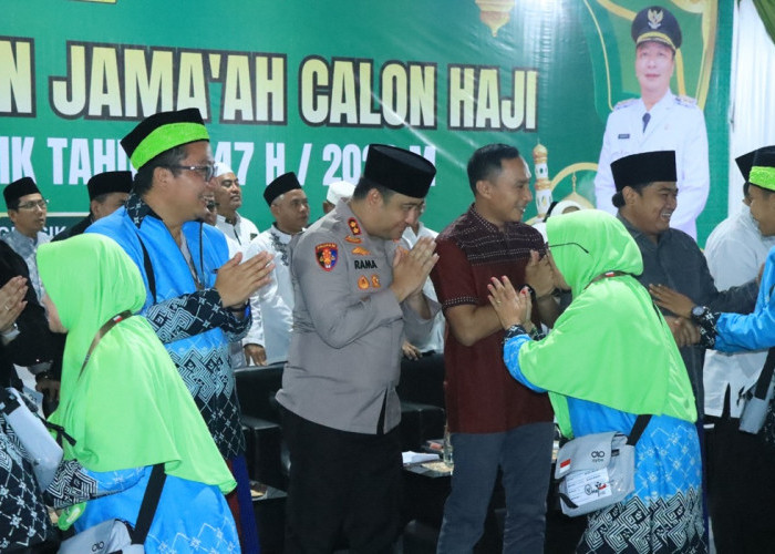 Kapolres Gresik Pastikan Pengamanan Pemberangkatan Jemaah Calon Haji 2026