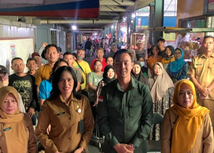Berdayakan Pedagang, Kejari Kota Malang Beri Edukasi Hukum Lewat Program Sepasar Pedas