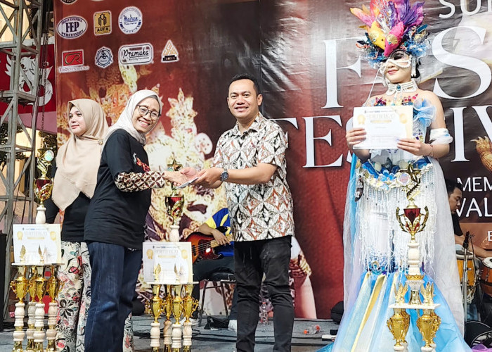 Tampil Memukau dengan Karakter Bertema Alam, Universitas Adi Buana Raih Juara 1 SFF 2026