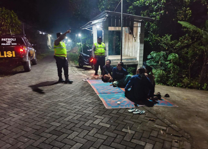 Perkuat Kamtibmas, Polres Ngawi dan Polsek Jajaran Intensifkan Patroli Dialogis hingga ke Pos Kamling
