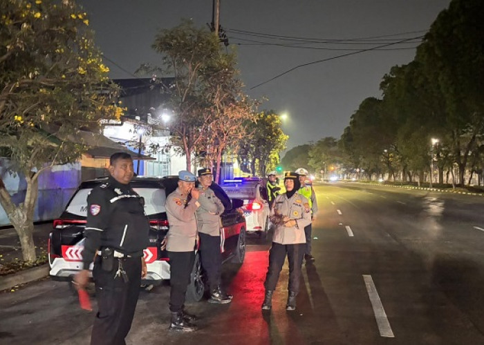 Polres Pelabuhan Tanjung Perak Gelar Patroli Skala Besar, Sasar Kejahatan Jalanan dan Balap Liar