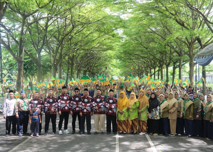 1.130 Pandu HW Kediri Gelar Apel Akbar Peringati Milad Ke-113 Muhammadiyah