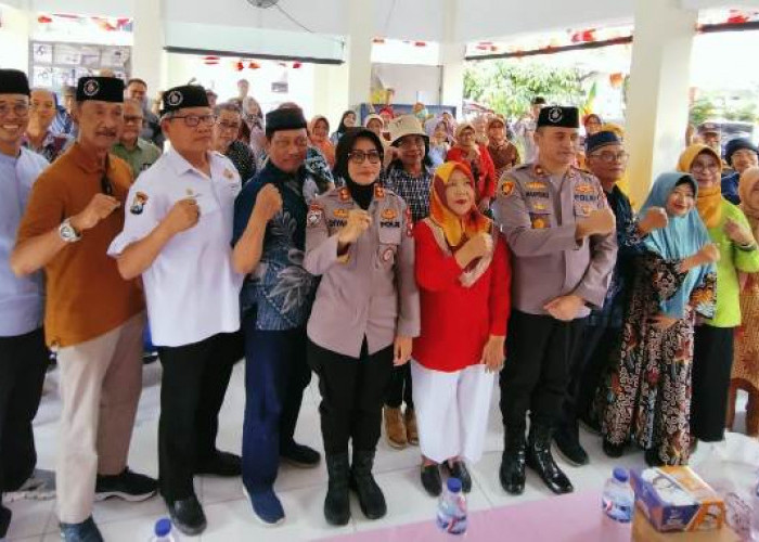 Jumat Curhat  Polsek Wonocolo Perkuat Hubungan dengan Warga