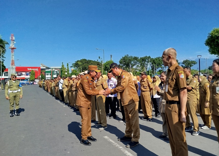 Hari Pertama Kerja, Bupati Fawait Tekankan Kekompakan dan Efisiensi di Pemkab Jember