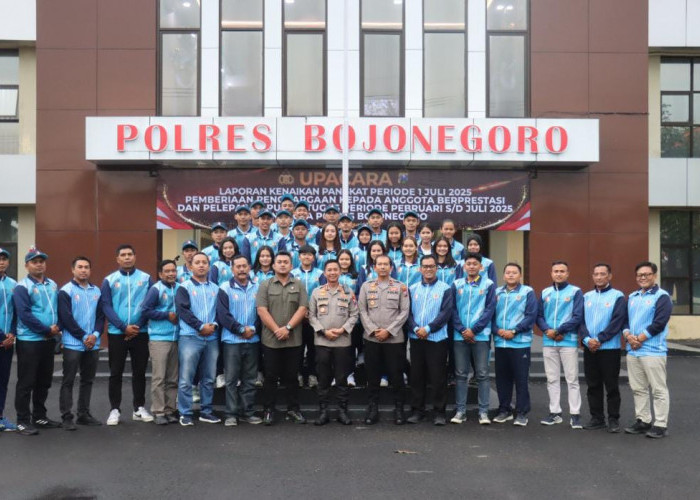 Kapolres Bojonegoro Lepas Tim Bola Voli Porprov Jatim 2025