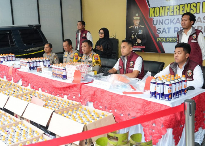 Polisi Sidoarjo Bongkar Pengoplosan LPG Subsidi Jadi Gas Portabel