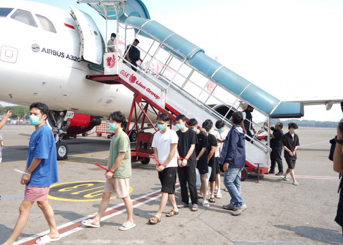 Imigrasi Deportasi dan Tangkal Seumur Hidup 92 WN Tiongkok Sindikat Judol Batam
