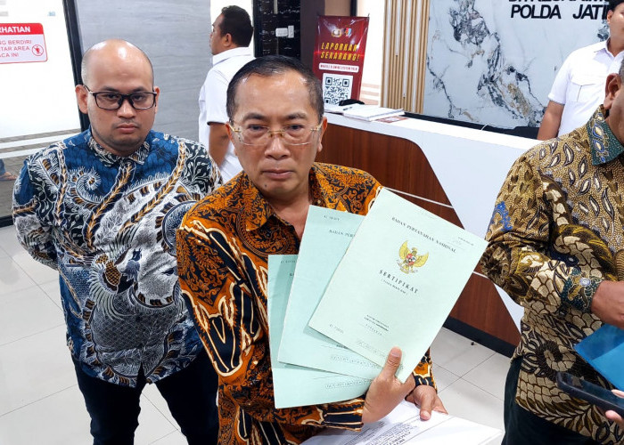 Jalani Pemeriksaan Penyidik, Suami Wabup Sidoarjo Bantah Gelapkan 3 SHM Milik Subandi