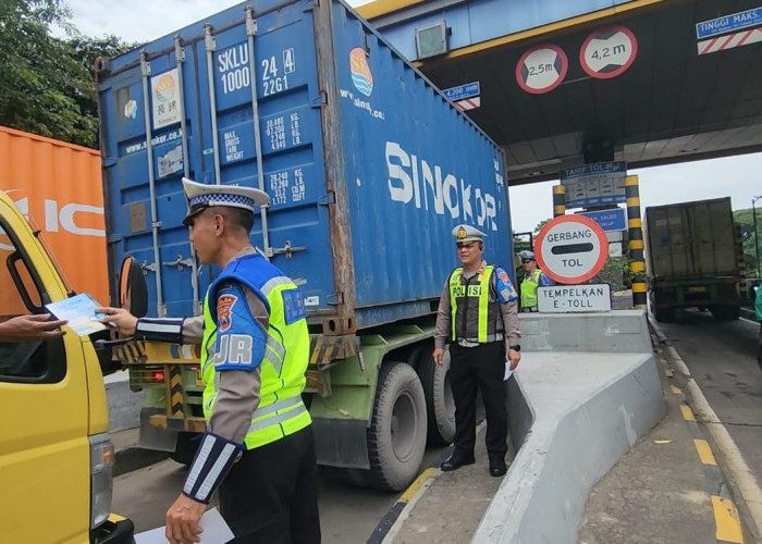 Jamin Kelancaran Jalan Tol, Polda Jatim Tertibkan Truk dan Bus Pengguna Lajur Kanan