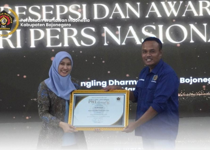 Wakil Ketua DPRD Jatim Sri Wahyuni Raih Angling Dharma PWI Award 2026 Kategori Perempuan Tangguh