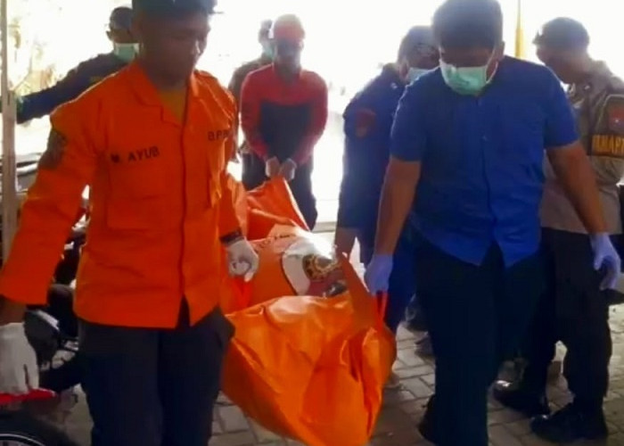 Nelayan Temukan Jasad Pria Mengapung di Bawah Suramadu, Identitas Belum Terungkap