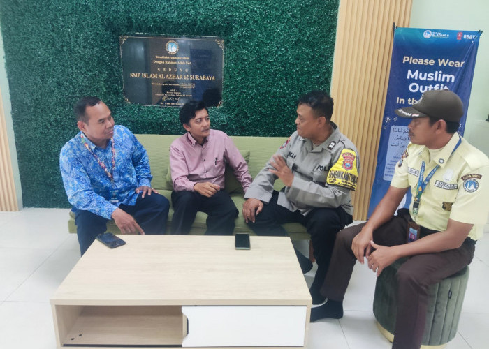Perkuat Keamanan Sekolah, Polsek Lakarsantri Sosialisasi Call Center 110 di Yayasan Al Azhar