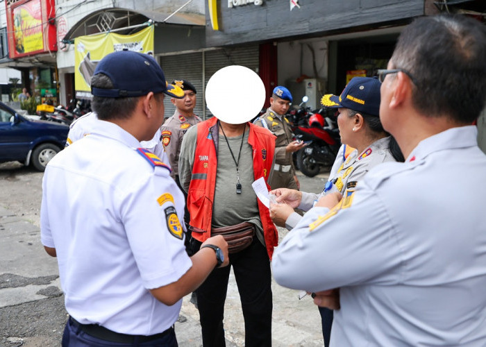 Digitalisasi Parkir Surabaya Capai 1.541 Titik, Dishub Tertibkan Jukir Tak Ber-KTA