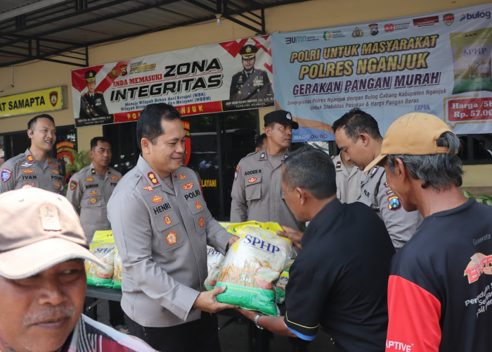 Polres Nganjuk Gelar Gerakan Pangan Murah untuk Warga Sekitar Mako