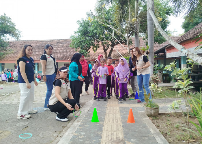 Love Charity Indonesia Ajak Siswa SLB Jember Rayakan Kemerdekaan dengan Permainan Tradisional