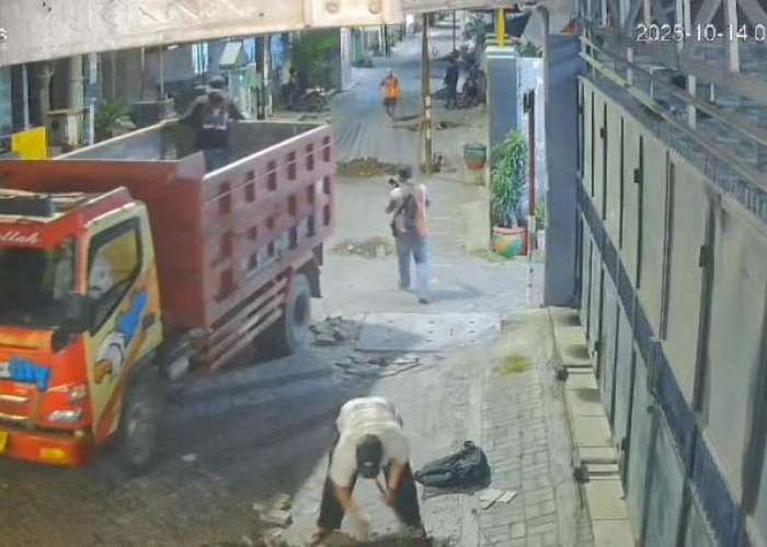Komplotan Maling Kabel Telkom Beraksi di Pacar Kembang, Surabaya Resah