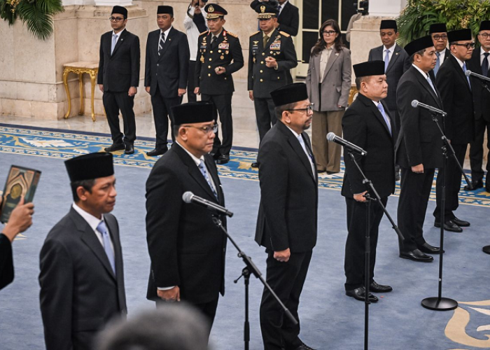 Enam Kali Reshuffle Kabinet, Pengamat Soroti Gap Target Prabowo dan Kinerja Menteri