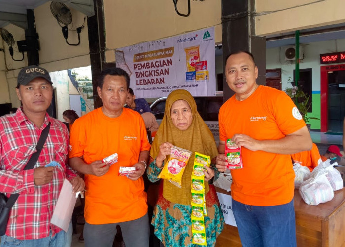 PT Megasurya Mas Bagi-bagi Bingkisan Lebaran Buat Warga Tambakrejo dan Tambaksawah
