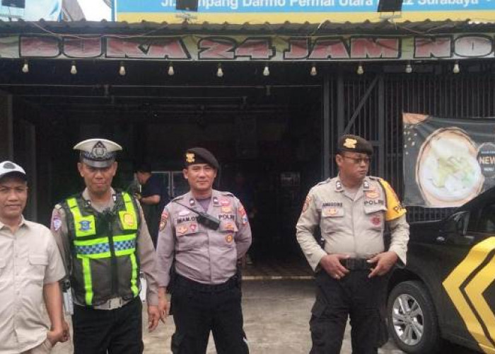 Tingkatkan Keamanan Kawasan Darmo Permai, Polsek Lakarsantri Gelar Patroli Kota Presisi