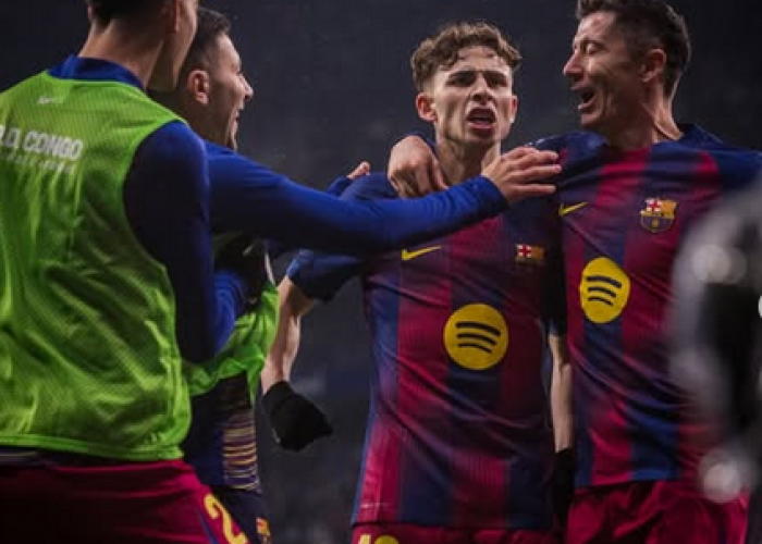 Flick Sanjung Joan García, Barca Bungkam Espanyol 2-0 di Tengah Tekanan Suporter
