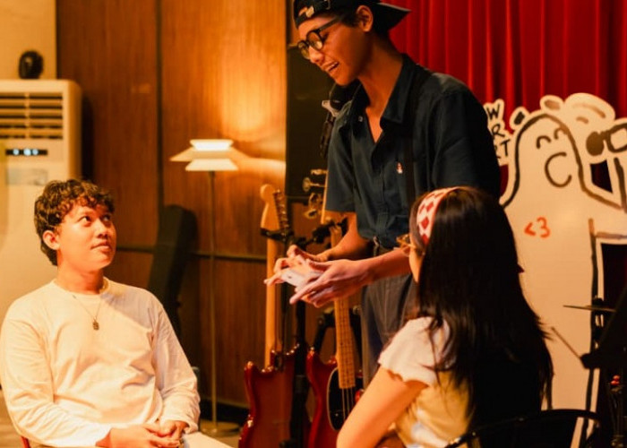 Pesulap Jalanan, Teater, dan Hilman dari Universitas Negeri Surabaya 