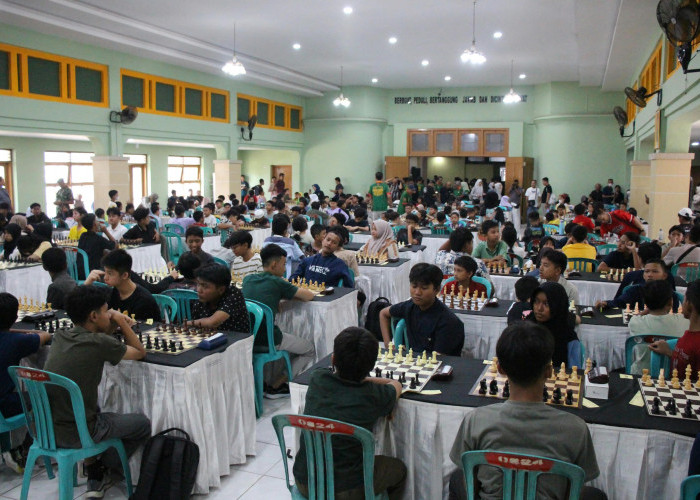 Ratusan Pecatur dari Berbagai Provinsi hingga Turis Asing Serbu Open Chess Tournament Piala Dandim 0824 Jember