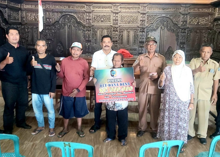 Pemerintah Desa Pucung Lor Salurkan BLT DD kepada Belasan Keluarga Penerima Manfaat