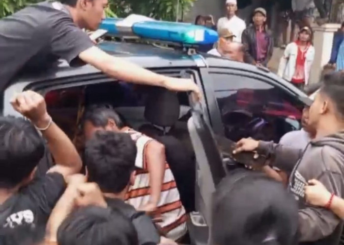 Diduga Masalah Ekonomi, Pria Asal Situbondo Bacok Istri dan Lima Tetangga