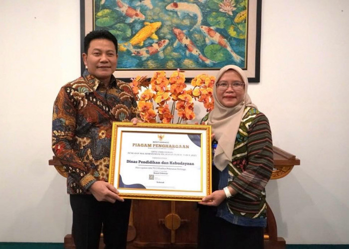 Raih Penghargaan Kualitas Pelayanan Tertinggi, Plt Kadispendikbud Sidoarjo: Bukti Sinergi Pemkab dan Sekolah