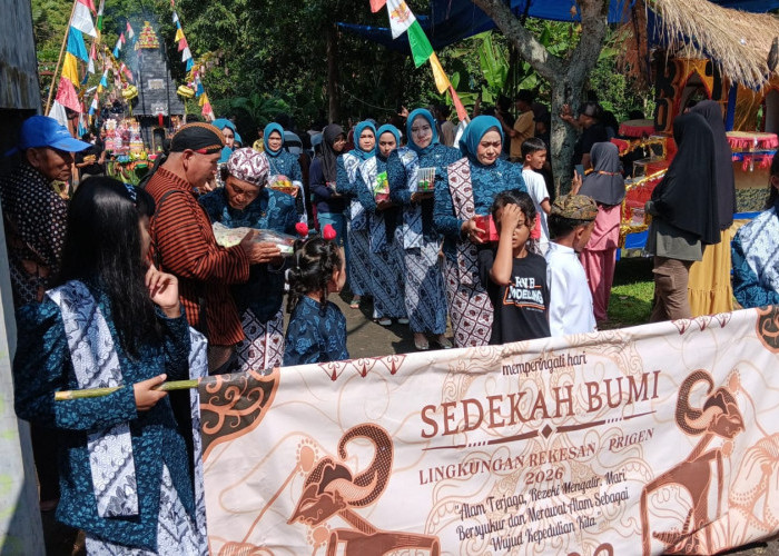 Lestarikan Budaya Leluhur, Ratusan Warga Desa Rekesan Prigen Pasuruan Gelar Prosesi Sedekah Bumi