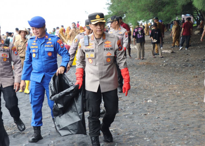 Wujudkan Wisata Aman dan Resik, Polresta Banyuwangi Dukung Gerakan Banyuwangi Asri di Grand Watu Dodol
