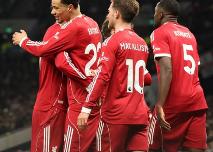 Isak Berkorban demi Gol Kemenangan, Liverpool Cemas Menanti Kabar Cedera