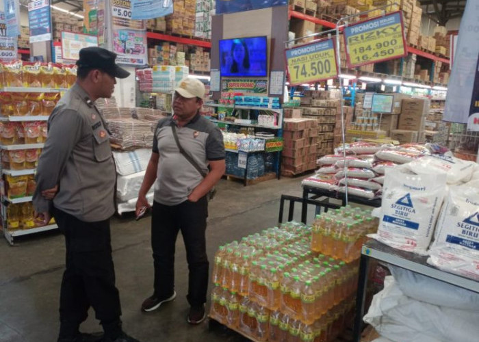 Polsek Tenggilis Mejoyo Intensifkan Patroli Presisi, Sasar Pusat Perbelanjaan Beri Rasa Aman Warga Surabaya