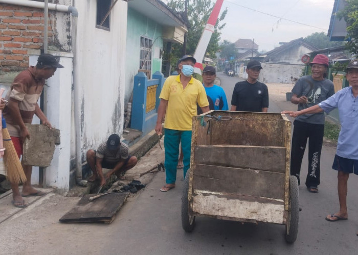 Gelorakan Semangat Gotong Royong, Warga Tegalsari Bersolek Sambut Bulan Kemerdekaan