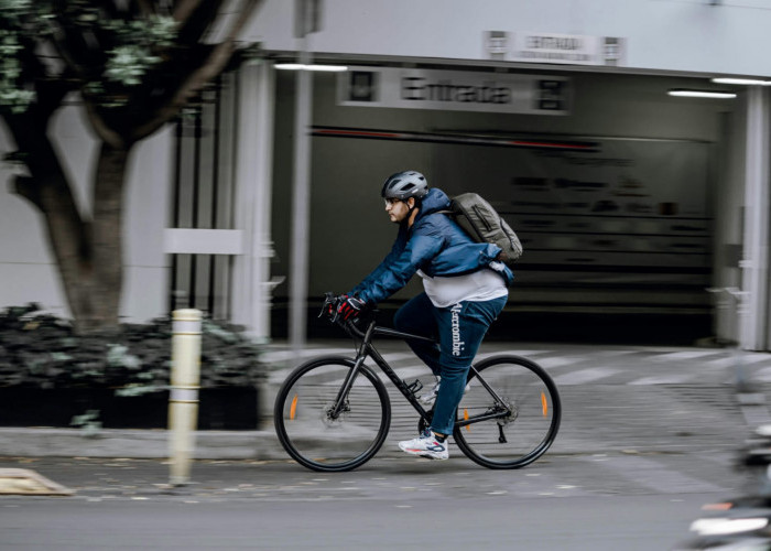 Tetap Wangi Meski Bersepeda, Tips Ampuh Cegah Bau Matahari Bagi Pejuang Bike to Work