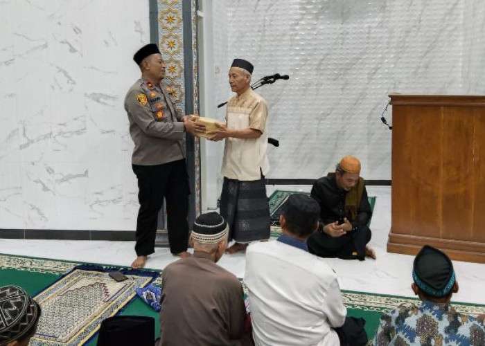 Jaga Kamtibmas Ramadan, Polsek Geneng Gelar Tarawih Keliling