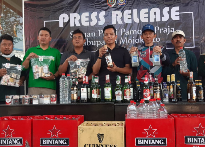 Warung Remang-Remang di Mojokerto Dirazia, 22 PSK dan Ratusan Botol Miras Diamankan