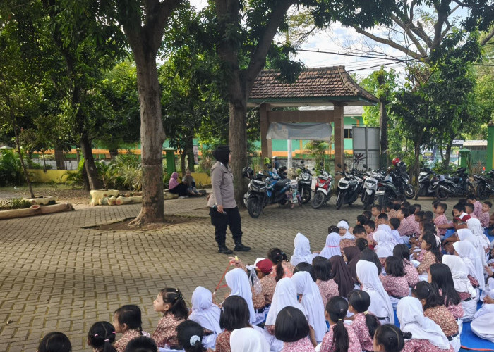 Polsek Beji Minta Anak-Anak SD Jauhi Bullying dan Patuhi Keselamatan Lalu Lintas