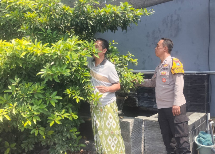 Bhabinkamtibmas Sentul Patroli Ketahanan Pangan, Ajak Warga Kelola Pekarangan Bergizi