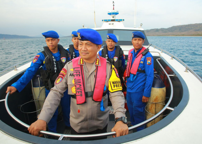 Ditpolairud Polda Jatim Siagakan Kapal Patroli Jelang Nataru